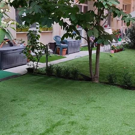 In The Heart Of Parliament 2 Min 47m2 And Garden * Budapest